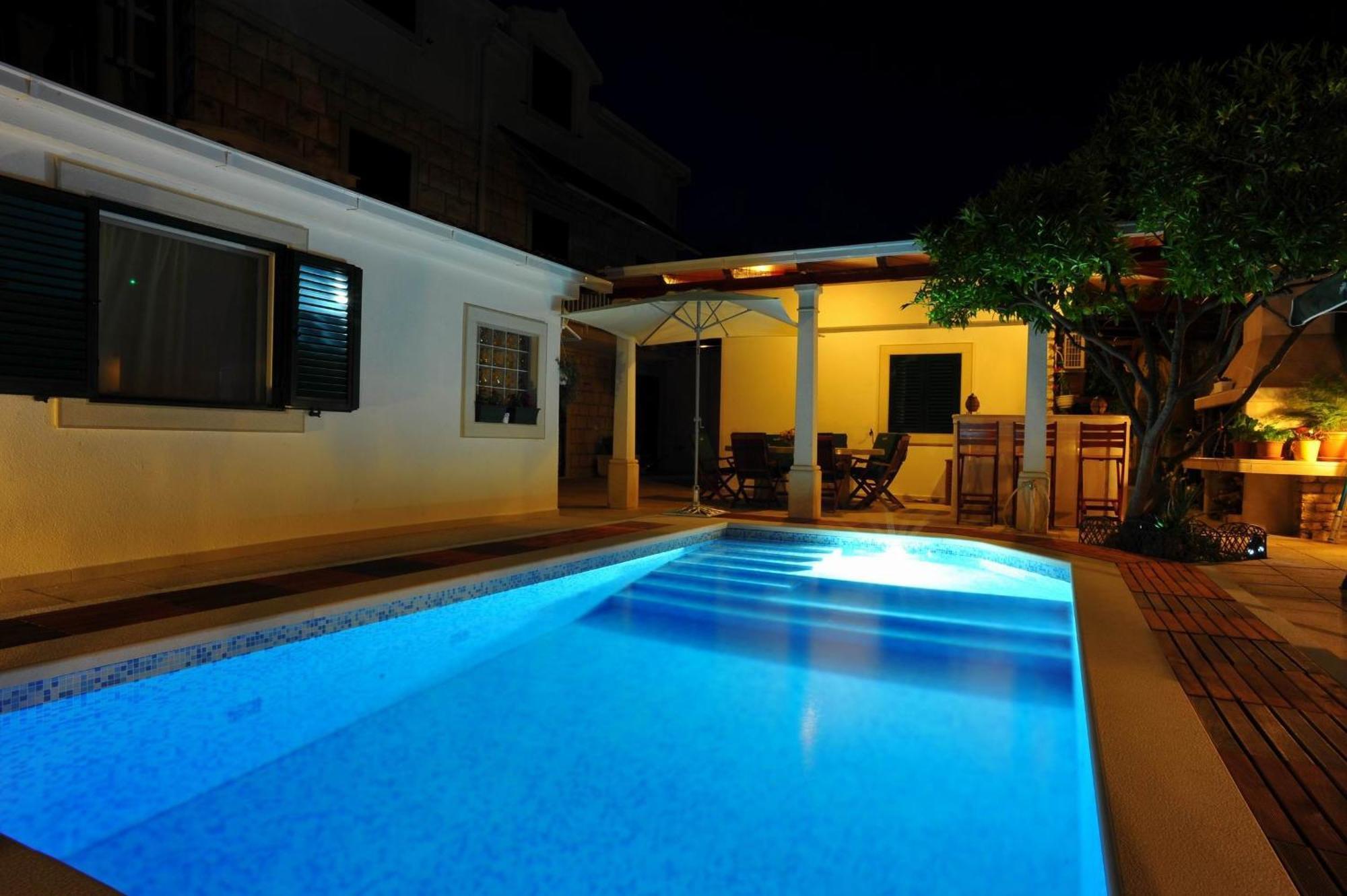 Villa Anni Sutivan Pokoj fotografie