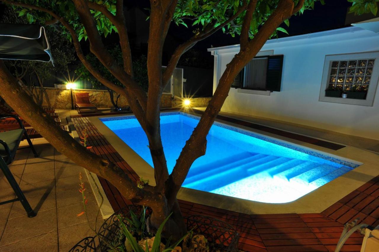 Villa Anni Sutivan Exteriér fotografie
