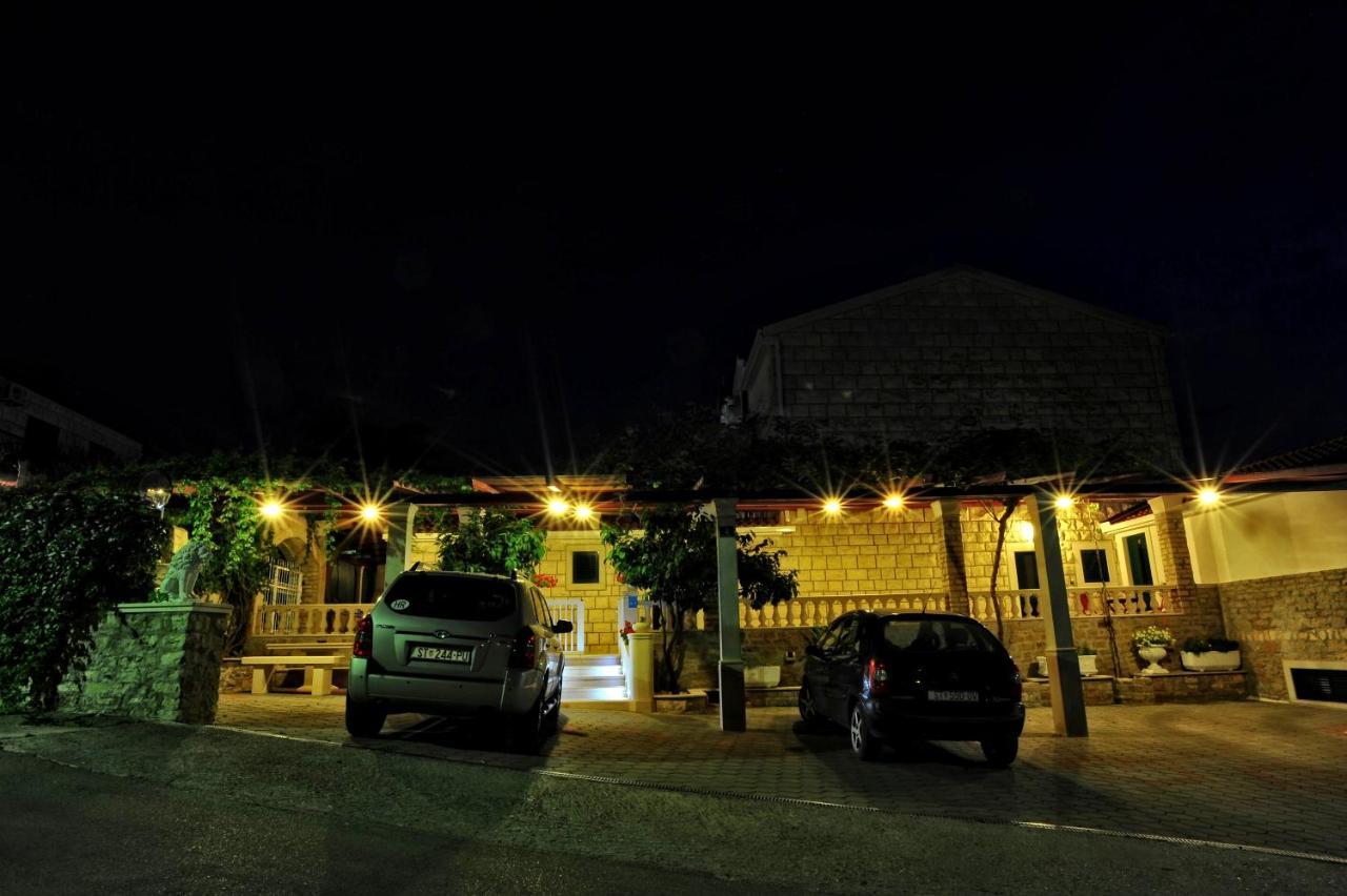 Villa Anni Sutivan Exteriér fotografie